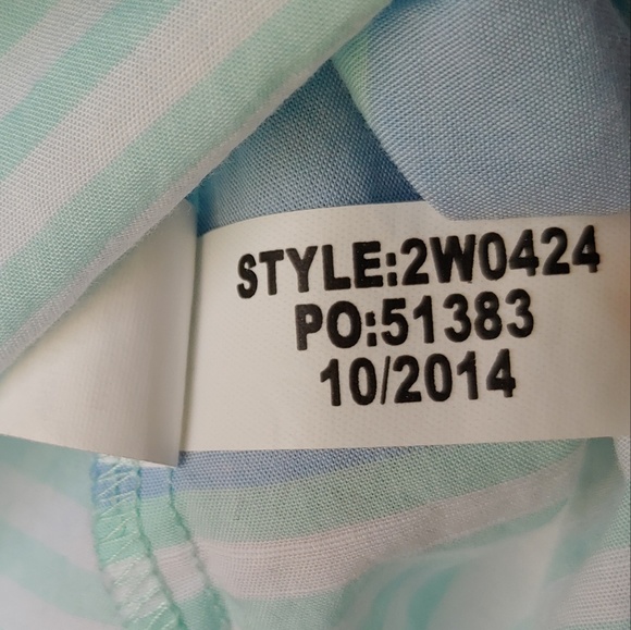 Vineyard Vines Button Down Collar Roll Tab Sleeve - Picture 3 of 7